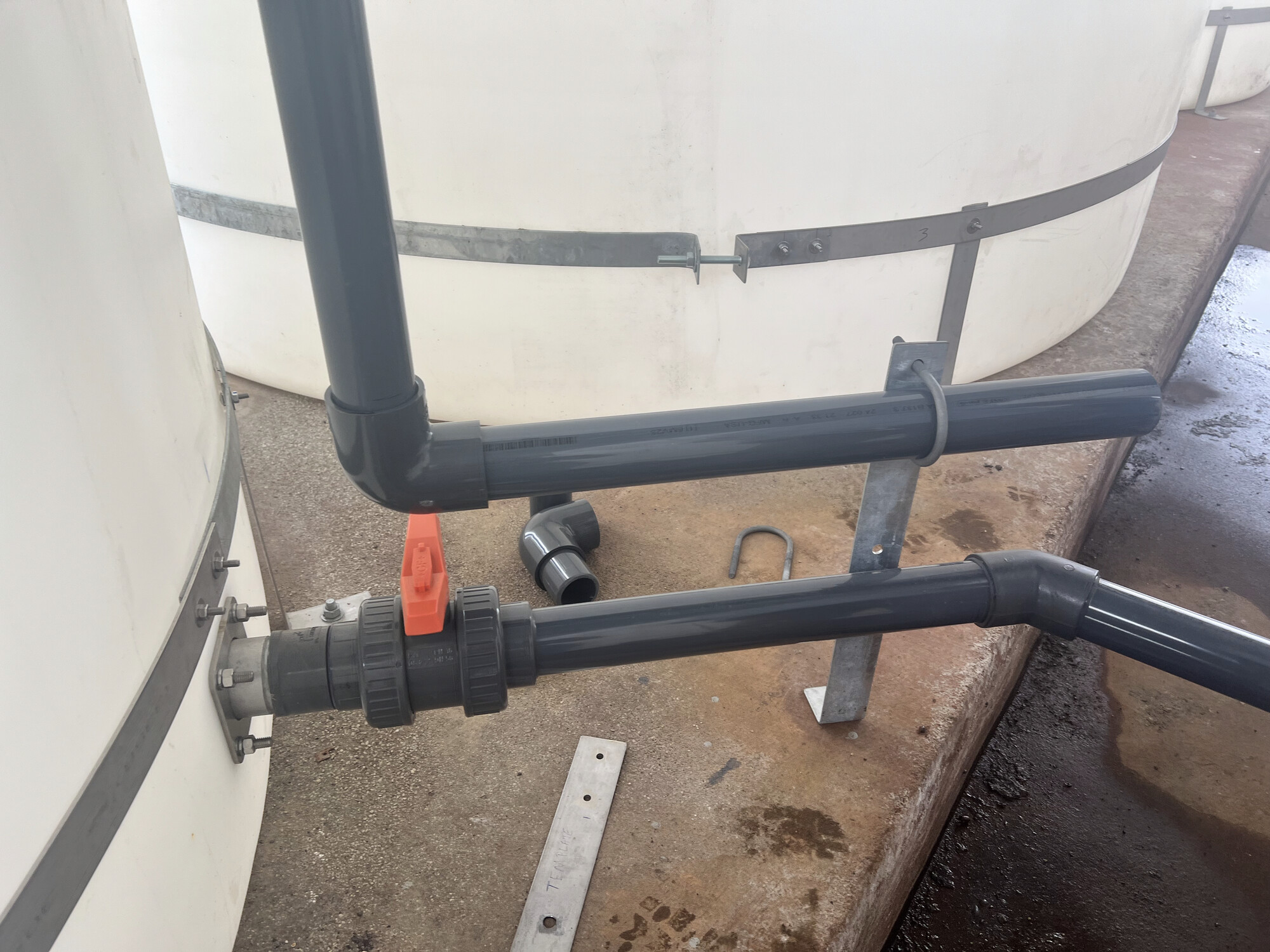 Pasadena chemical mixing system — tank detail